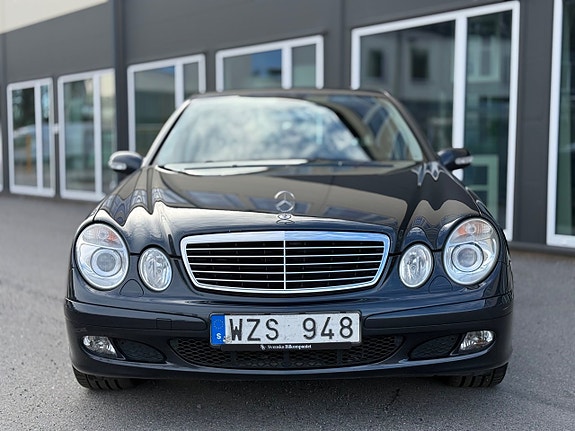 Mercedes-Benz E350 4 of 30