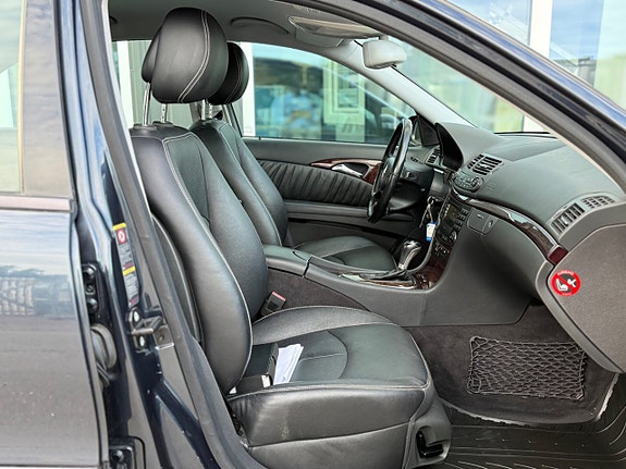Mercedes-Benz E350 23 of 30
