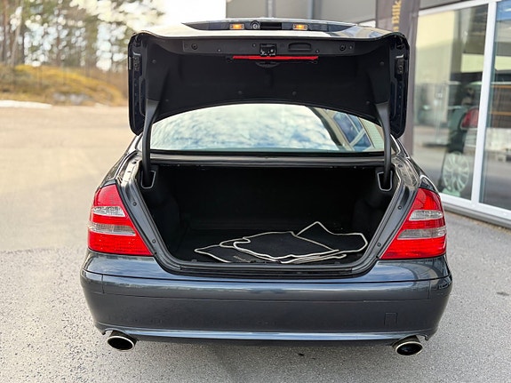 Mercedes-Benz E350 30 of 30