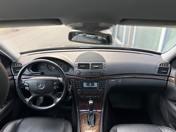 Mercedes-Benz E350 9 of 30