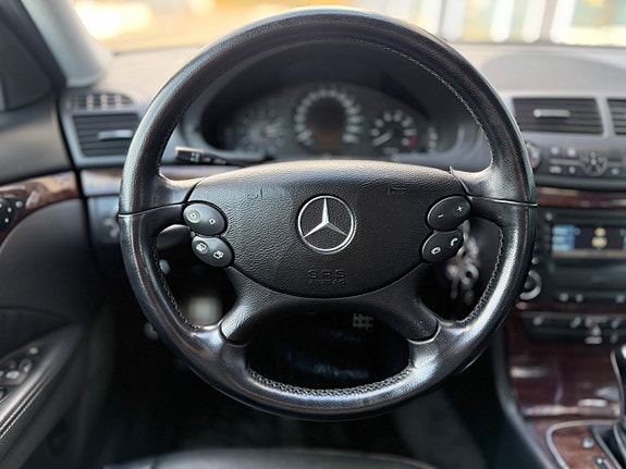 Mercedes-Benz E350 13 of 30
