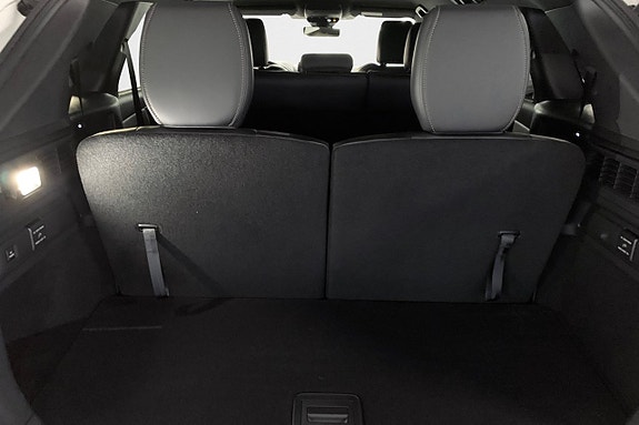 Mazda CX-80 12 of 19