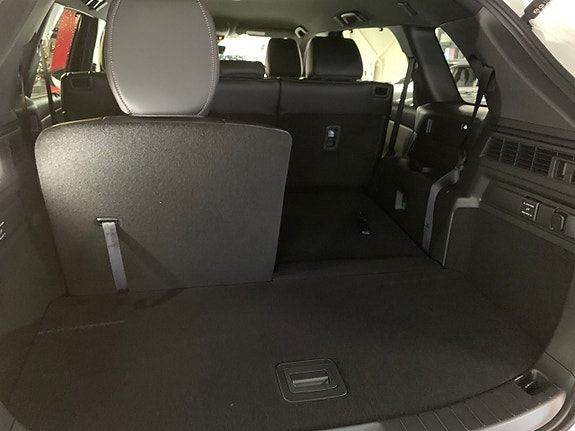 Mazda CX-80 13 of 19