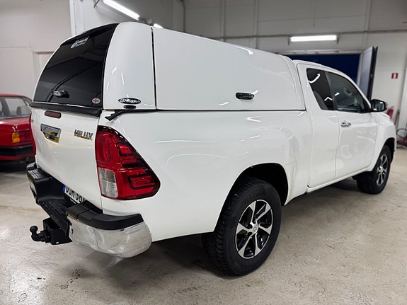 Toyota HiLux 5 of 5