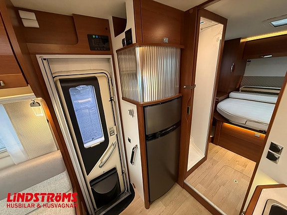 Rapido 686F Queenbed 131 HK Manuell RÄNTA 4,95% 13 of 27