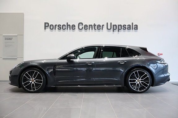 Porsche Panamera 4 2 of 5