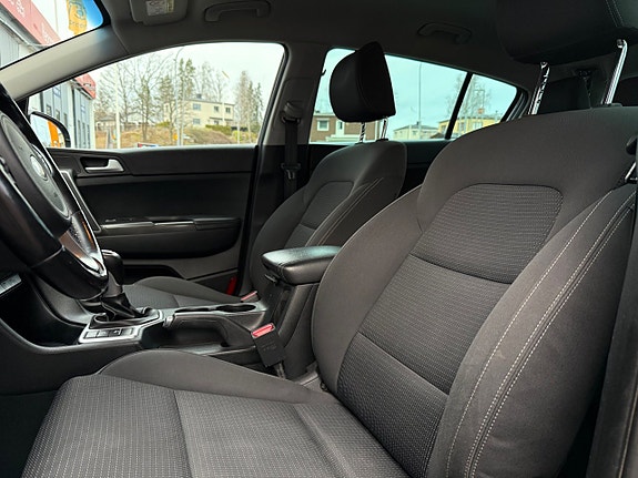 Kia Sportage 10 of 12