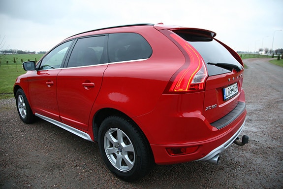 Volvo XC60 12 of 26