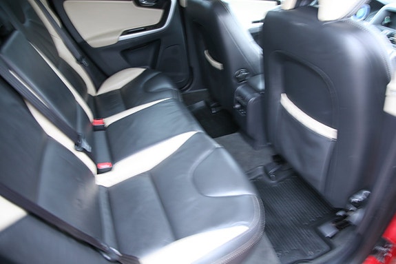Volvo XC60 23 of 26