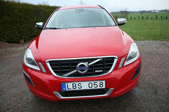 Volvo XC60 4 of 26