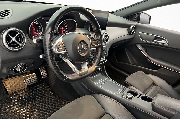 Mercedes-Benz CLA220 d 8 of 24