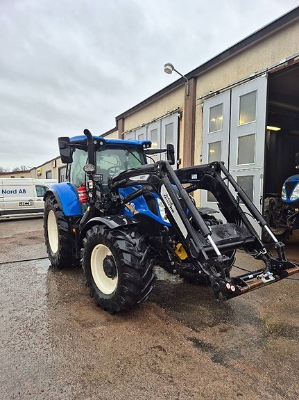 New Holland T 6