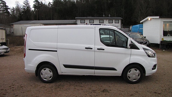 Ford Transit Custom 2 of 5