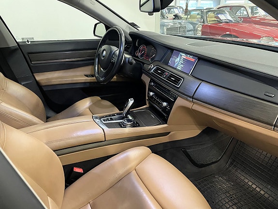 BMW 730 19 of 28