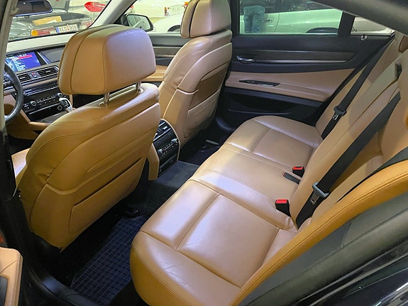 BMW 730 25 of 28