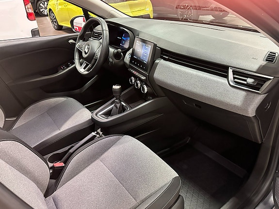 Mitsubishi Colt 7 of 11