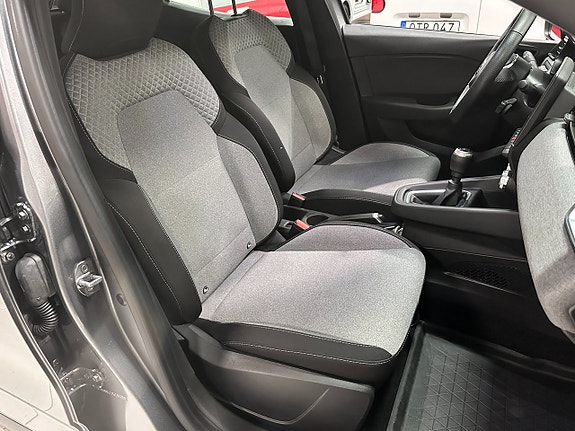 Mitsubishi Colt 8 of 11