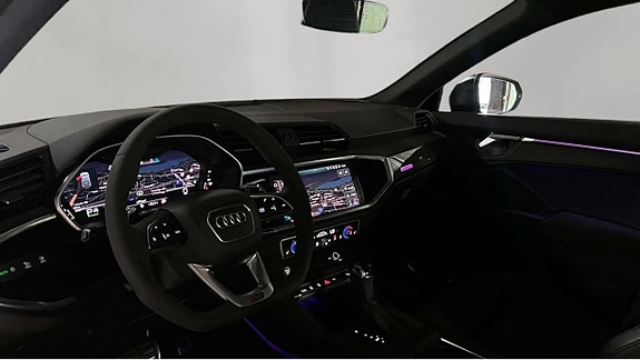 Audi Q3 9 of 13
