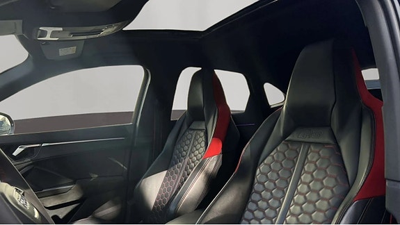 Audi Q3 12 of 13