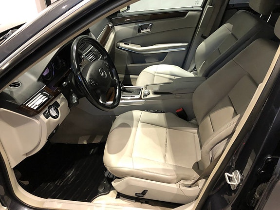 Mercedes-Benz E250 8 of 11