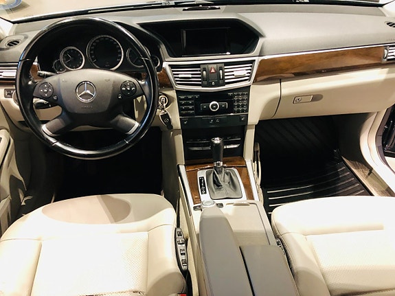 Mercedes-Benz E250 9 of 11