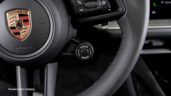 Porsche Cayenne 17 of 24