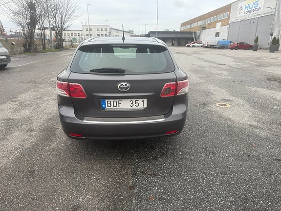 Toyota Avensis 8 of 8