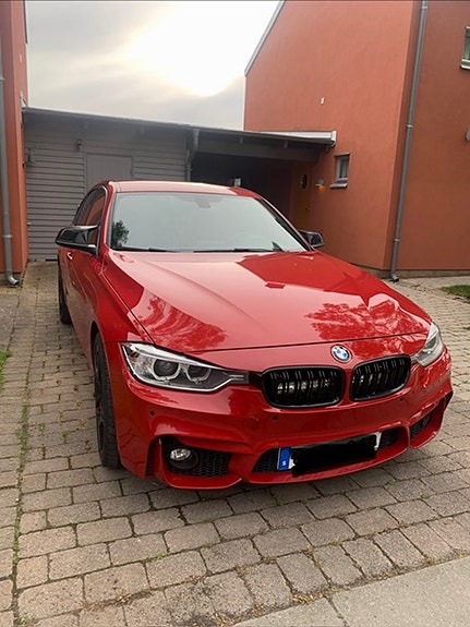 BMW 320d 2 of 3