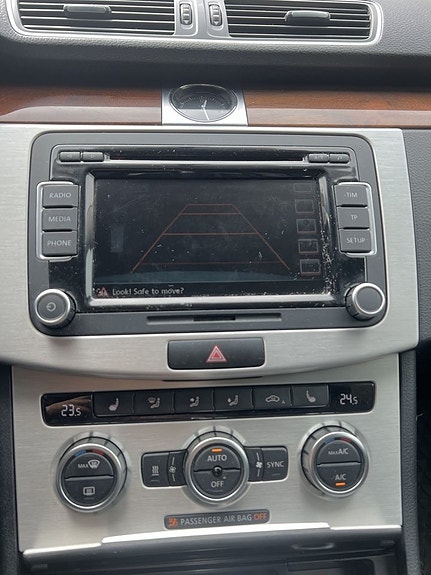Volkswagen Passat Alltrack 5 of 5