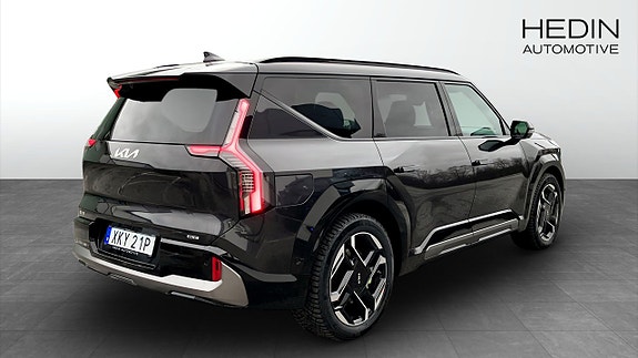 Kia EV9 2 of 13