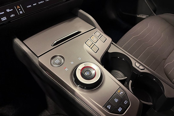 Kia Sportage 12 of 16