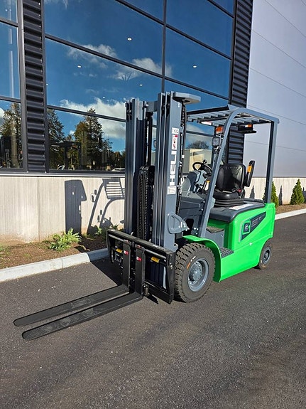 Heli CPD25 2,5ton 4800mm litium 3276kr/mån