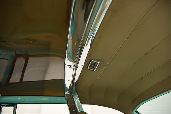 Ford Fairlane 27 of 30