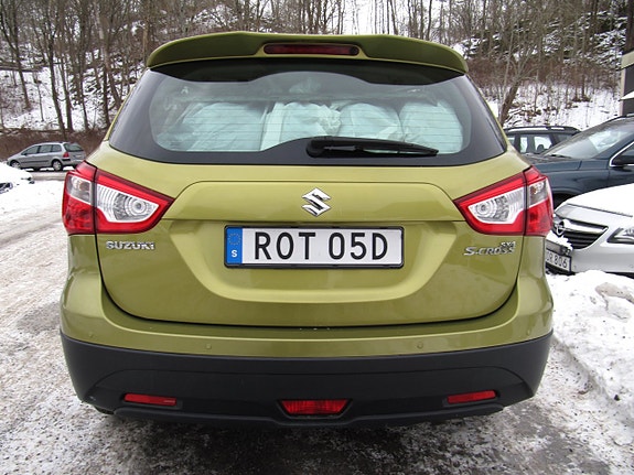 Suzuki S-Cross 5 of 5