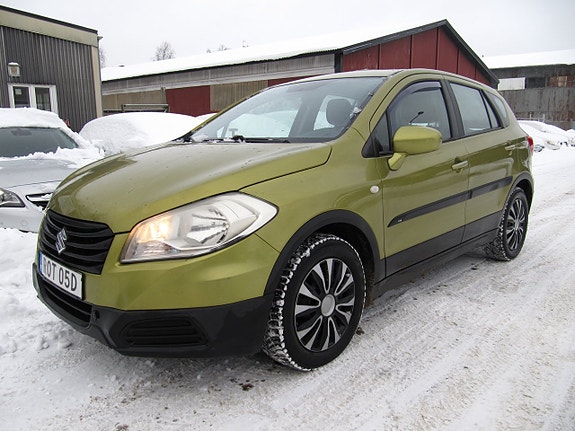 Suzuki S-Cross 3 of 5