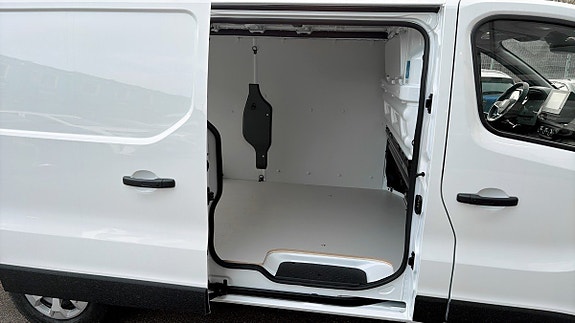Renault Trafic 5 of 12