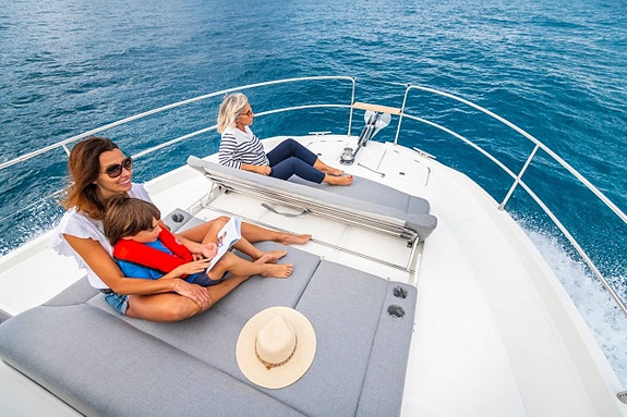 BENETEAU Swift Trawler | Cannes Yachting Festival 8-13 sept 4 of 12