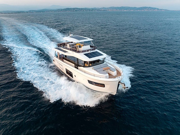 BENETEAU Swift Trawler | Cannes Yachting Festival 8-13 sept 10 of 12