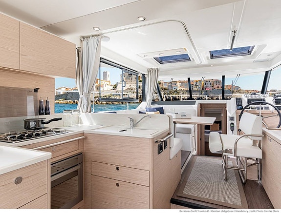 BENETEAU Swift Trawler | Cannes Yachting Festival 8-13 sept 6 of 12