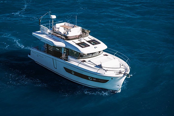 BENETEAU Swift Trawler | Cannes Yachting Festival 8-13 sept 2 of 12