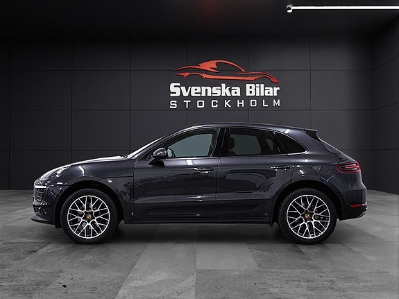 Porsche Macan 3 of 5