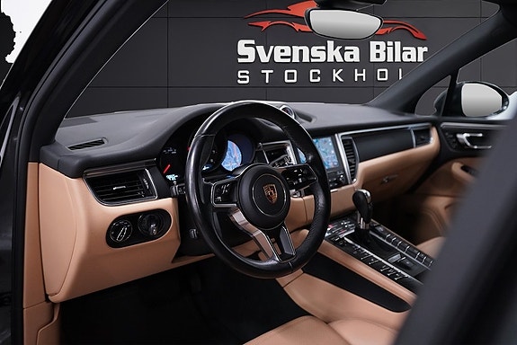 Porsche Macan 7 of 24