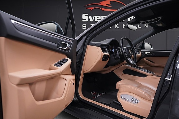 Porsche Macan 6 of 24