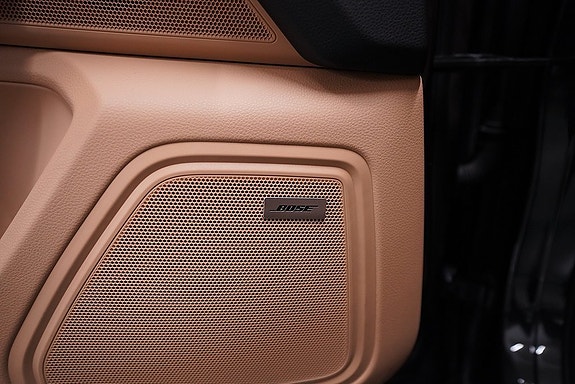 Porsche Macan 17 of 24