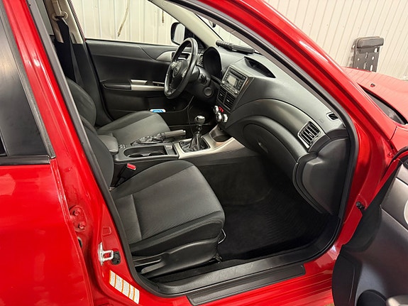 Subaru Impreza 6 of 7