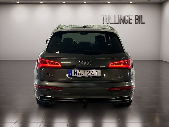 Audi Q5 4 of 27