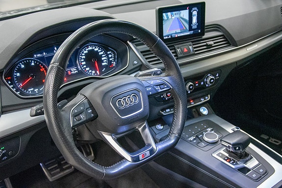 Audi Q5 9 of 27