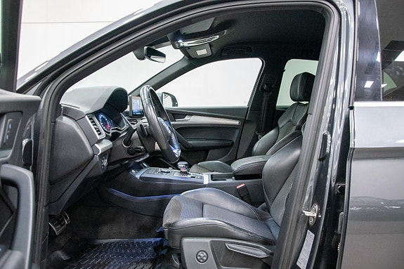 Audi Q5 10 of 27