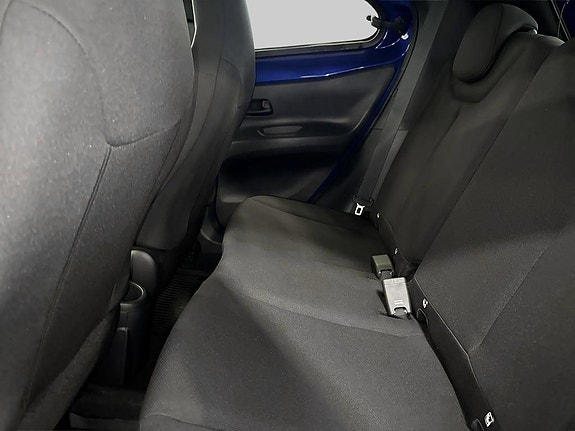 Toyota Aygo X 8 of 11