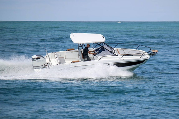 BENETEAU Flyer 8 of 12